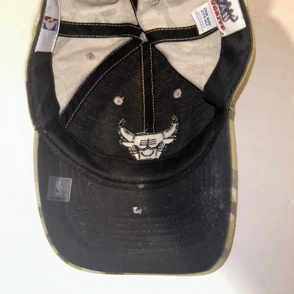 NBA Chicago Bulls Fan Favorite Camo Adjustable Hat